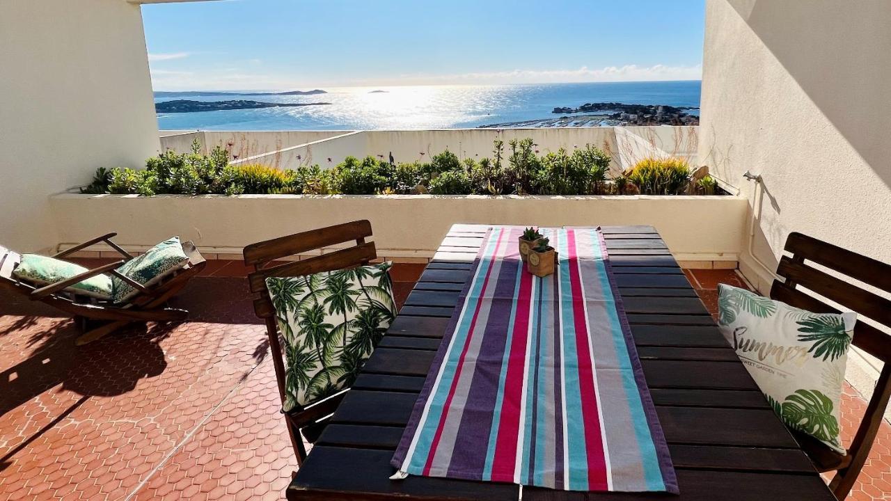 Appartement Vue Exceptionnelle - Grande Terrasse Et Piscine Bandol